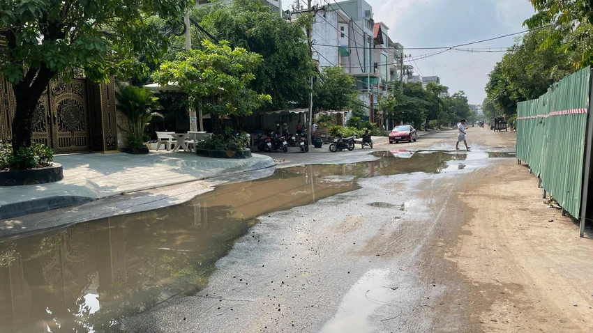 Dự án có nhiều đoạn bị đọng nước. Ảnh: CTV. Dự án có nhiều đoạn bị đọng nước. Ảnh: CTV.