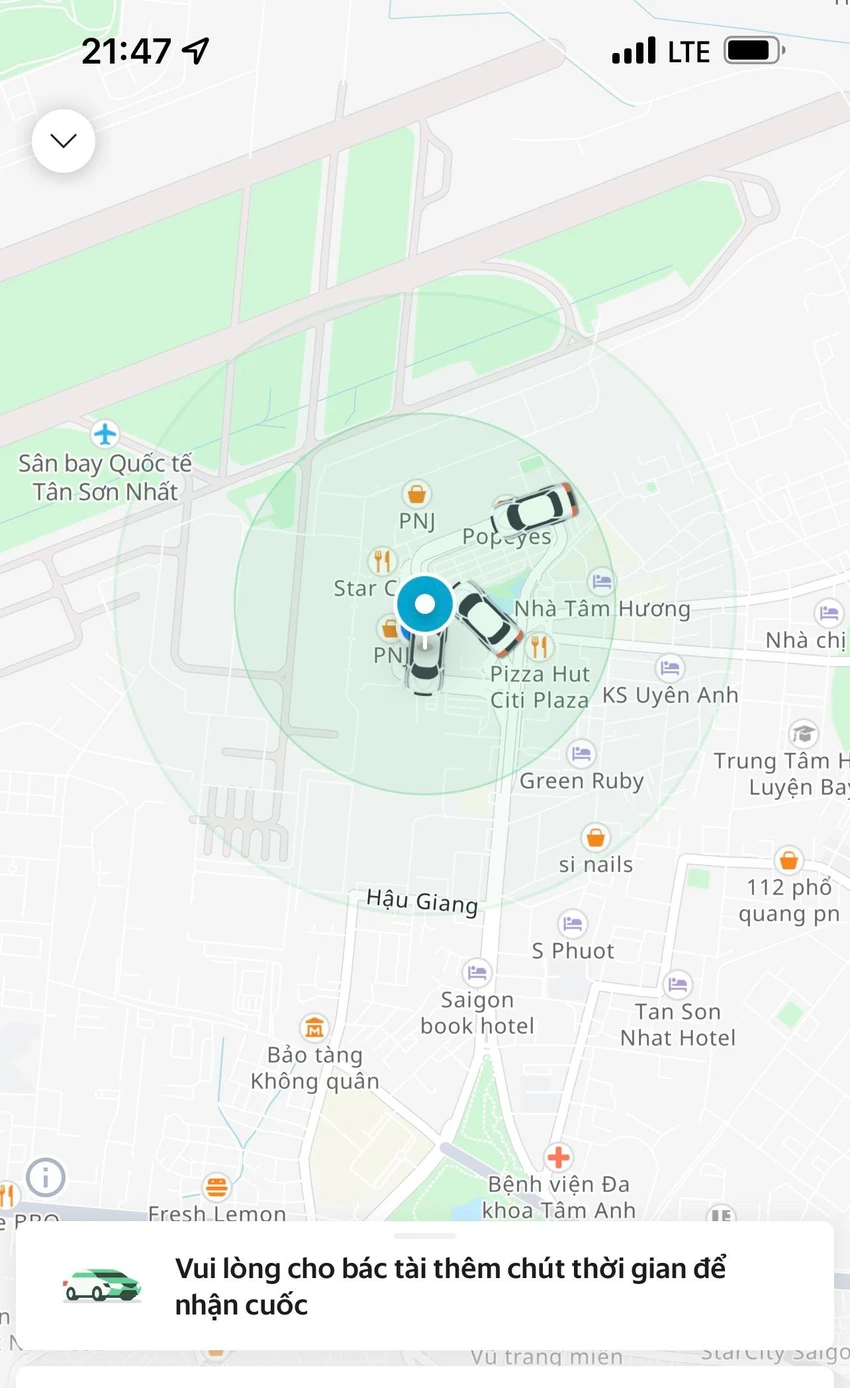 Hành khách không thể đặt được xe. Ảnh: ĐT. Hành khách không thể đặt được xe. Ảnh: ĐT.