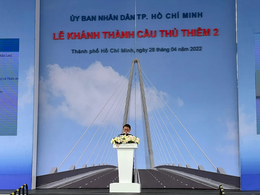 Ông Trần Bá Dương, Chủ tịch HĐQT Công ty CP Ô tô Trường Hải (Thaco), Chủ tịch HĐQT Công ty CP Đại Quang Minh phát biểu tại buổi lễ. Ảnh: ĐT. Ông Trần Bá Dương, Chủ tịch HĐQT Công ty CP Ô tô Trường Hải (Thaco), Chủ tịch HĐQT Công ty CP Đại Quang Minh phát biểu tại buổi lễ. Ảnh: ĐT.