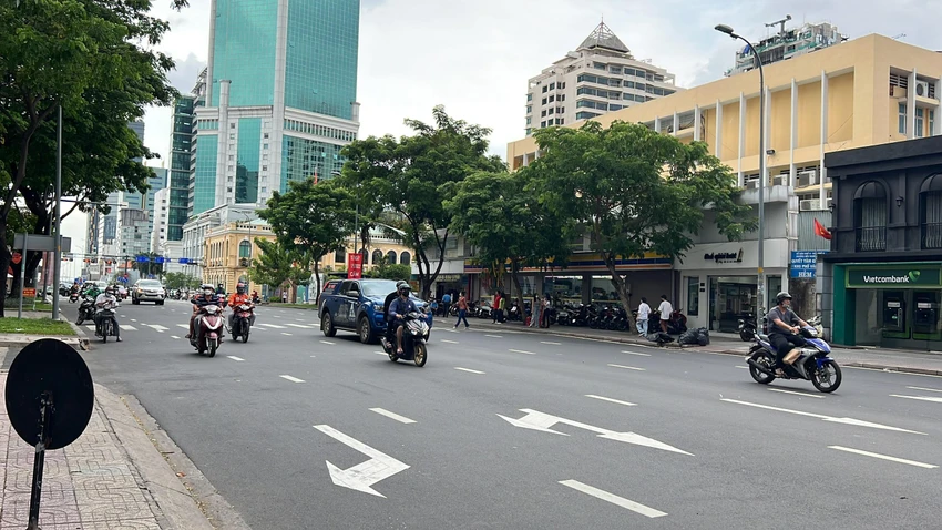 Đến nay người dân TP đã quen với việc điều chỉnh giao thông tại những tuyến đường này. Ảnh: ĐT. Đến nay người dân TP đã quen với việc điều chỉnh giao thông tại những tuyến đường này. Ảnh: ĐT.