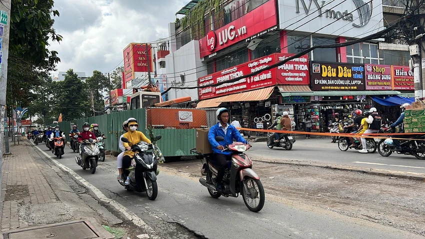Sở GTVT TP.HCM yêu cầu khắc phục các bất cập trên đường Võ Văn Ngân, TP Thủ Đức. Sở GTVT TP.HCM yêu cầu khắc phục các bất cập trên đường Võ Văn Ngân, TP Thủ Đức.