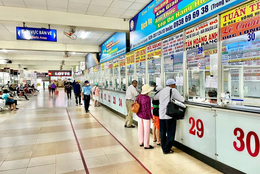 TP.HCM yêu cầu các đơn vị đảm bảo trật tự an toàn giao thông cho người dân vui xuân đón Tết. Ảnh: ĐT.