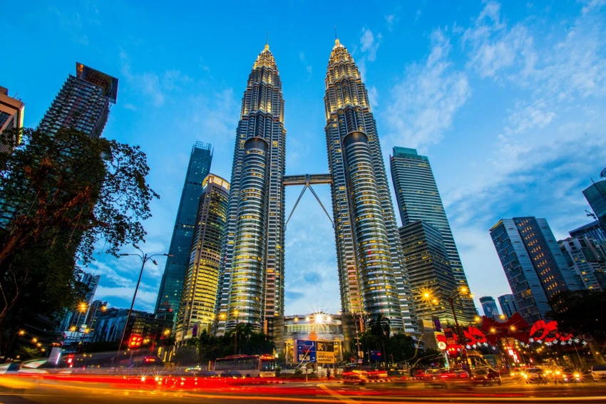 Tòa tháp đôi Petronas Twin Towers - công trình để đời của Cesar Pelli. Tòa tháp đôi Petronas Twin Towers - công trình để đời của Cesar Pelli.