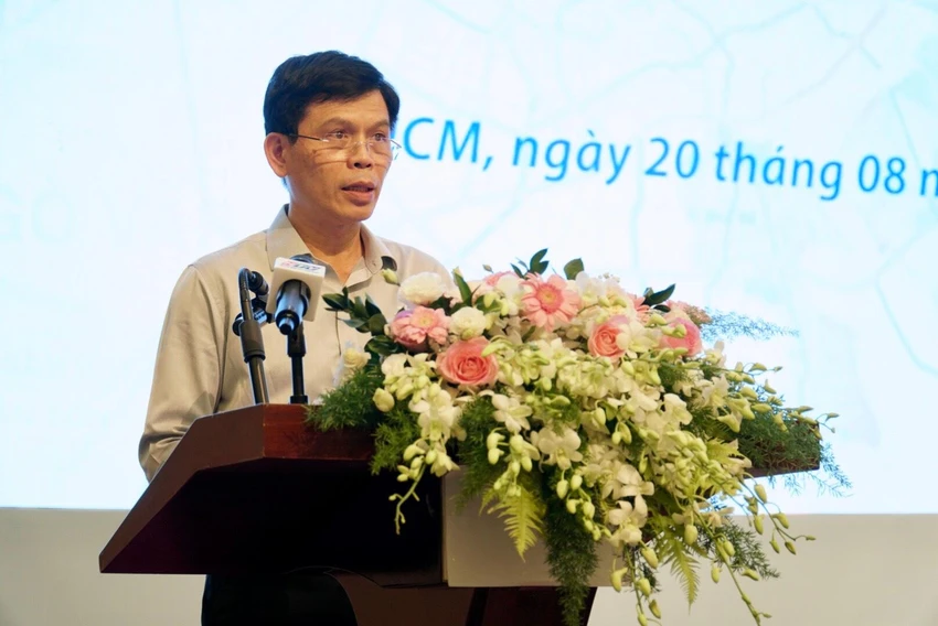 Thứ trưởng Bộ GTVT Lê Anh Tuấn đánh giá tầm quan trọng của giao thông trong việc phát triển kinh tế - xã hội của TP.HCM và cả vùng. Ảnh: BẢO PHƯƠNG. Thứ trưởng Bộ GTVT Lê Anh Tuấn đánh giá tầm quan trọng của giao thông trong việc phát triển kinh tế - xã hội của TP.HCM và cả vùng. Ảnh: BẢO PHƯƠNG.