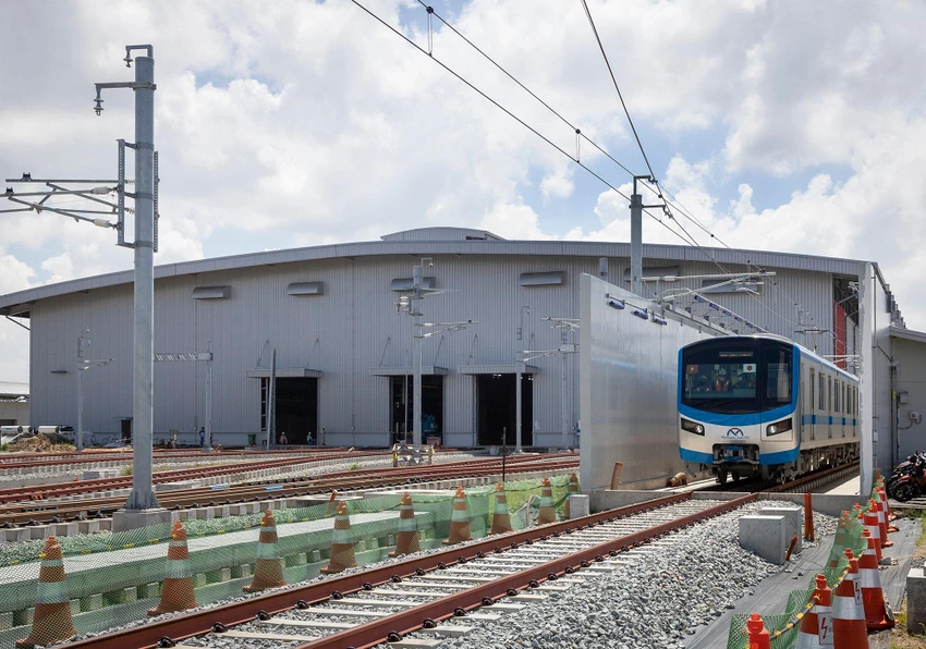 Đoàn tàu metro số 1 bắt đầu lăn bánh trên khu vực Depot Long Bình. Ảnh: CTV. Đoàn tàu metro số 1 bắt đầu lăn bánh trên khu vực Depot Long Bình. Ảnh: CTV.