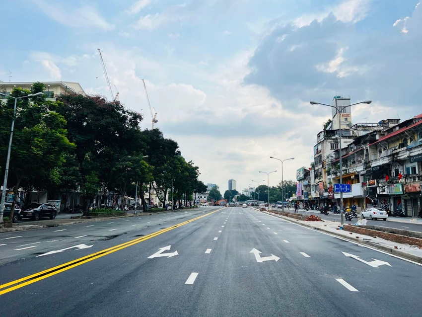 Cả tuyến đường thông thoáng . Ảnh: MAUR. Cả tuyến đường thông thoáng . Ảnh: MAUR.