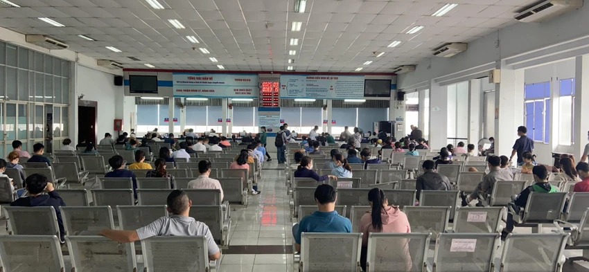 Người dân có thể mua vé tàu Tết Nguyên đán 2023 từ ngày 25-10. Ảnh: ĐT. Người dân có thể mua vé tàu Tết Nguyên đán 2023 từ ngày 25-10. Ảnh: ĐT.