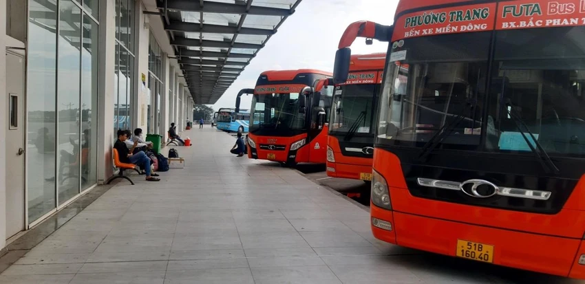 Phương Trang sẽ trung chuyển chuyển hành khách miễn phí về BXMĐ mới. Ảnh: ĐT. Phương Trang sẽ trung chuyển chuyển hành khách miễn phí về BXMĐ mới. Ảnh: ĐT.