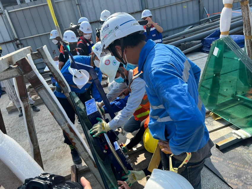 Lộ diện giếng trời 'khổng lồ' tại ga Bến Thành, tuyến metro số 1 ảnh 10 Lộ diện giếng trời 'khổng lồ' tại ga Bến Thành, tuyến metro số 1 ảnh 10