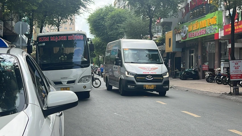 Cũng trên đường Nguyễn Duy Dương, quận 5. Ảnh: ĐT. Cũng trên đường Nguyễn Duy Dương, quận 5. Ảnh: ĐT.