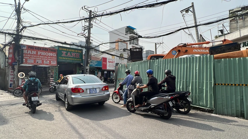 Rào chắn trên đường Võ Văn Ngân lấn lòng đường: Chủ đầu tư nói gì? ảnh 9 Rào chắn trên đường Võ Văn Ngân lấn lòng đường: Chủ đầu tư nói gì? ảnh 9