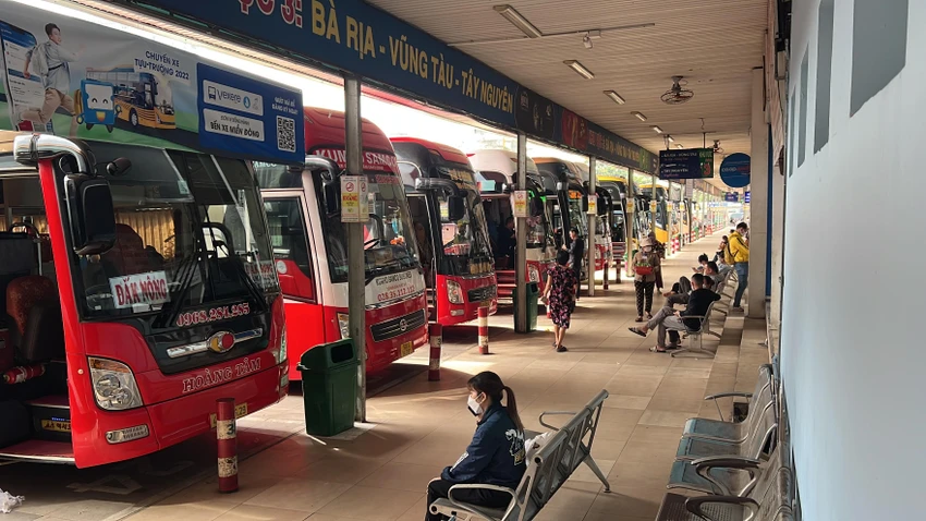 Ngoài sảnh chờ xuất bến của hành khách. Ảnh: ĐT. Ngoài sảnh chờ xuất bến của hành khách. Ảnh: ĐT.