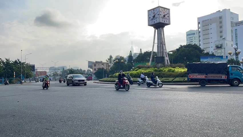 Sở GTVT TP cần phải đánh giá tác động giao thông, chạy mô phỏng trước khi triển khai. Ảnh: ĐÀO TRANG. Sở GTVT TP cần phải đánh giá tác động giao thông, chạy mô phỏng trước khi triển khai. Ảnh: ĐÀO TRANG.