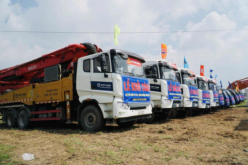 Ngày 18-6, lễ khởi công dự án vành đai 3 đã được tổ chức sớm hơn dự kiến. Ảnh NHẬT DIỄM Ngày 18-6, lễ khởi công dự án vành đai 3 đã được tổ chức sớm hơn dự kiến. Ảnh NHẬT DIỄM