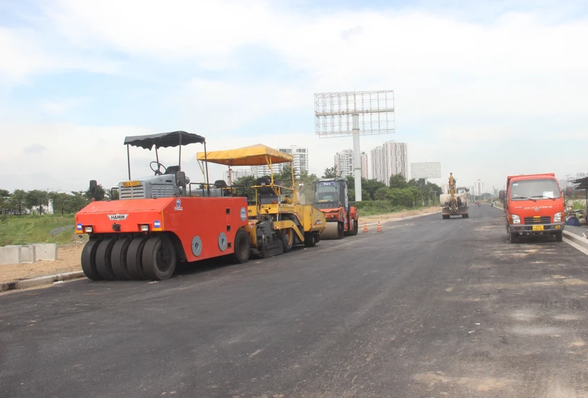 Chủ đầu tư đang tập trung nhân lực, vật lực nhằm đẩy nhanh tiến độ. Ảnh: ĐT Chủ đầu tư đang tập trung nhân lực, vật lực nhằm đẩy nhanh tiến độ. Ảnh: ĐT