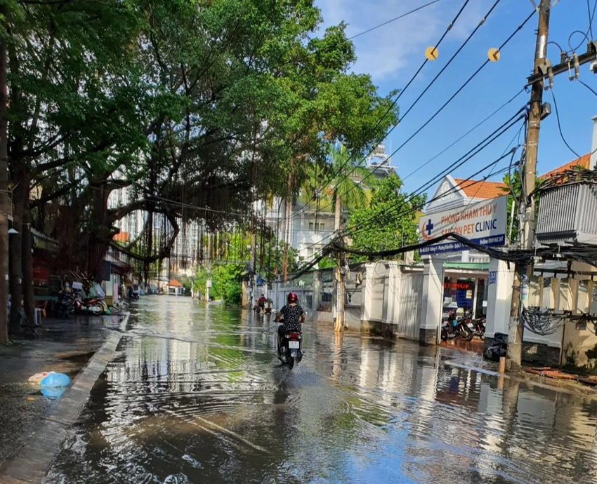 Hiện trạng đường Thái Ly thường xuyên bị ngập. Ảnh: CTV Hiện trạng đường Thái Ly thường xuyên bị ngập. Ảnh: CTV