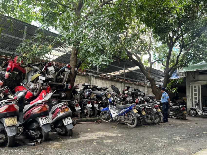 Bến xe Miền Đông cũ phải đăng tin trên báo chí để tìm chủ nhưng vẫn không hiệu quả