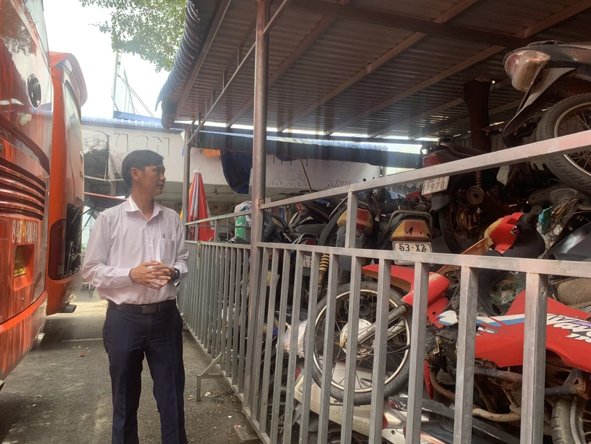 Bến xe Miền Tây đã nhiều lần đăng tin tìm chủ xe trên báo chí, chi phí rất lớn (khoảng 30 triệu/lần) song đều không tìm được chủ xe.