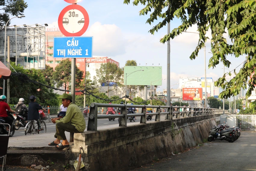 Thi-nghe