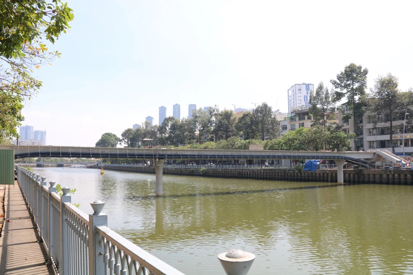 cầu đi bộ