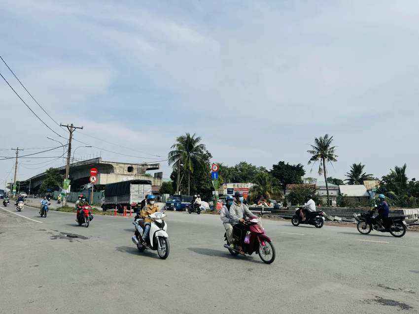 cầu Tăng Long