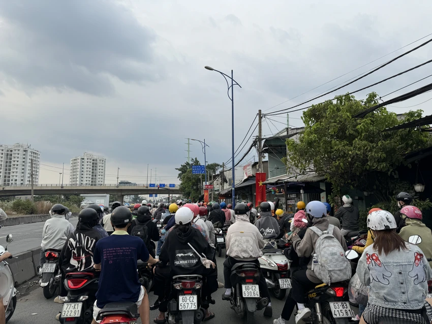 nghỉ tết