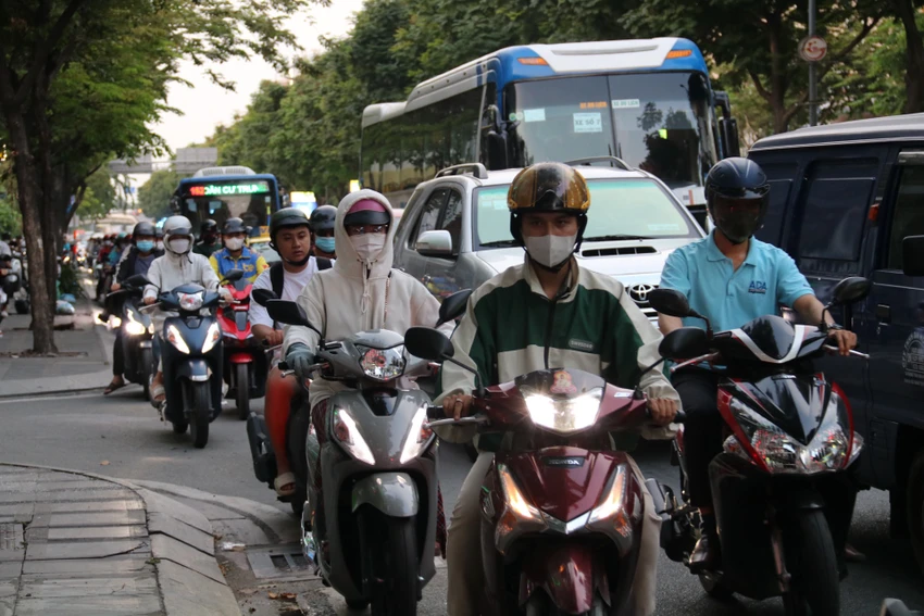 cua-ngo-tan-son-nhat-42.jpg