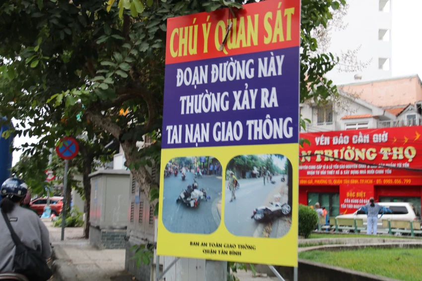 cau-vuot-cong-hoa-hoang-hoa-tham-4.jpg