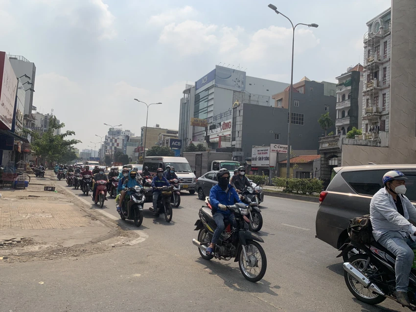 duong-noi-tran-quoc-hoan-cong-hoa-2.jpg