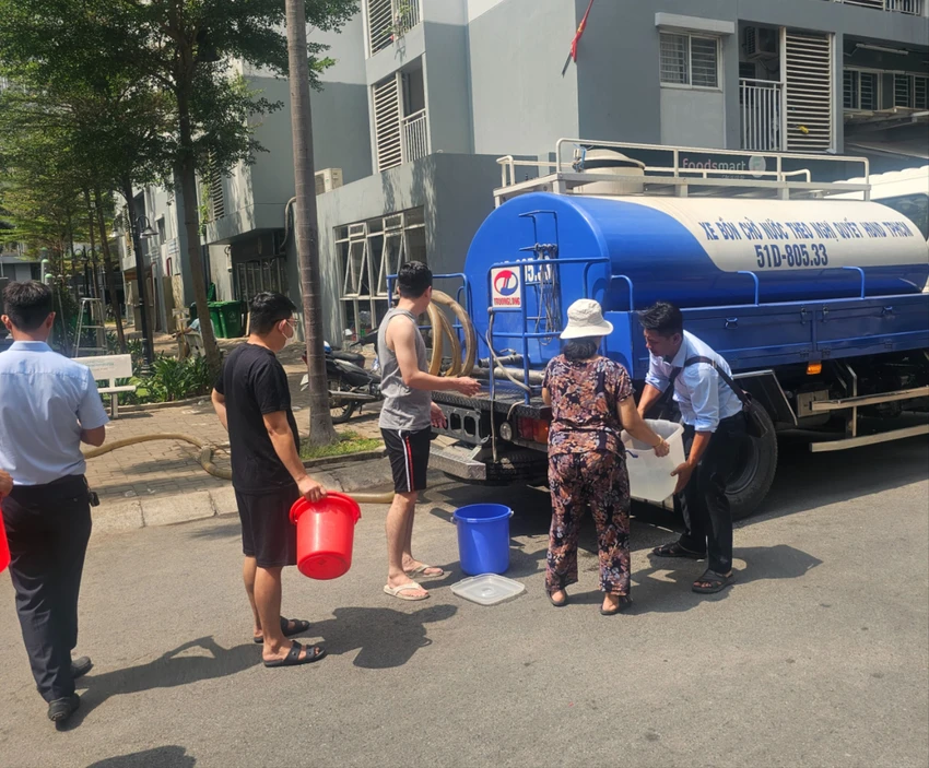đi lấy nước