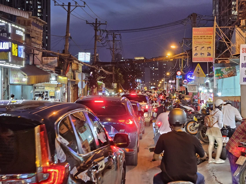 Cấm quay đầu xe ở đường dẫn cao tốc TP.HCM - Long Thành - Dầu Giây