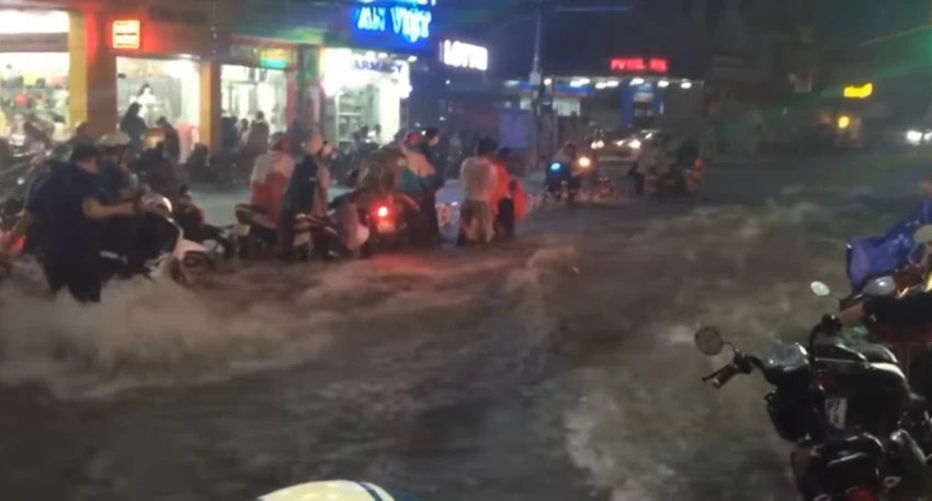 Võ Văn Ngân hết ngập nước