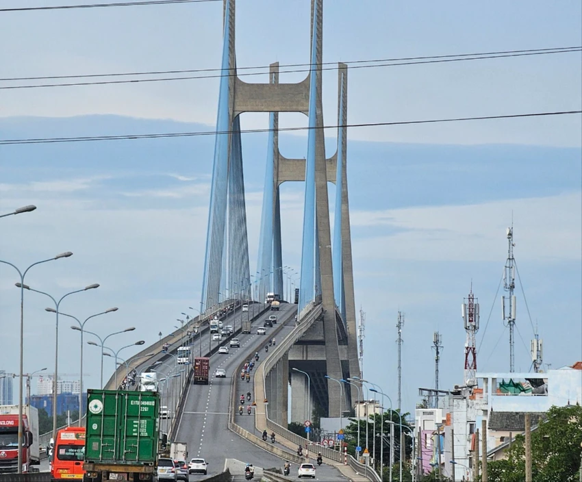 Bot cầu Phú Mỹ