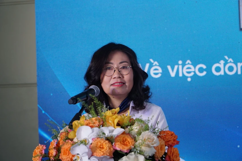 ba-van-thi-huu-tam.jpg