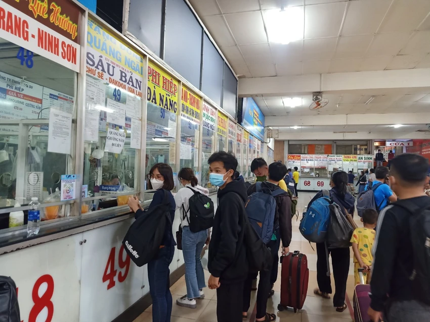 Hơn 62.000 lượt hành khách đi qua Bến xe Miền Đông trong kỳ nghỉ lễ 30-4