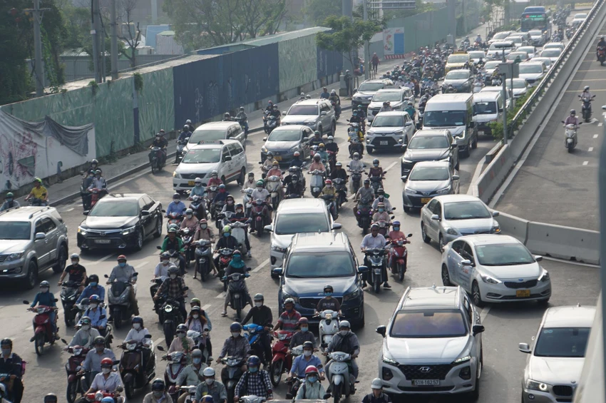 Sở Giao thông công chánh TP.HCM (GTCC) đã có phương án tổ chức giao thông vào dịp Lễ 30-4 để đảm bảo trật tự án toàn giao thông, đặc biệt là các điểm 'nóng' về giao thông.