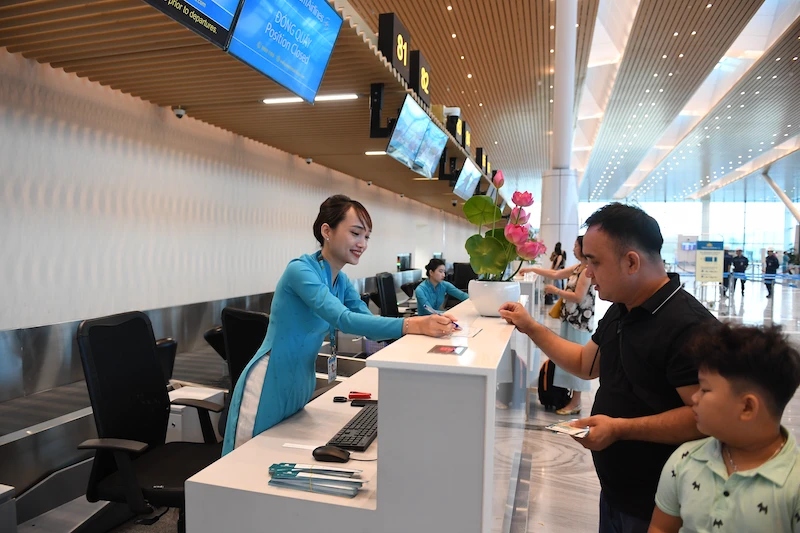 Vietnam Airlines đang khai thác các chuyến bay giữa TP.HCM và Hà Nội, Vân Đồn tại Nhà ga T3