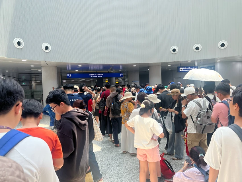 Metro số 1 chạy từ 4 giờ 30 sáng ngày 30-4