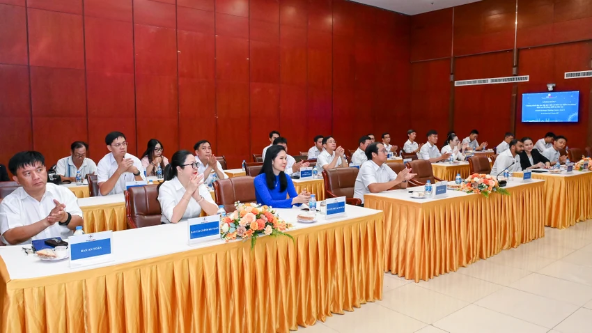 10 kỹ sư Điện lực TP.HCM được đào tạo chuẩn quốc tế về kiểm tra phóng điện cục bộ