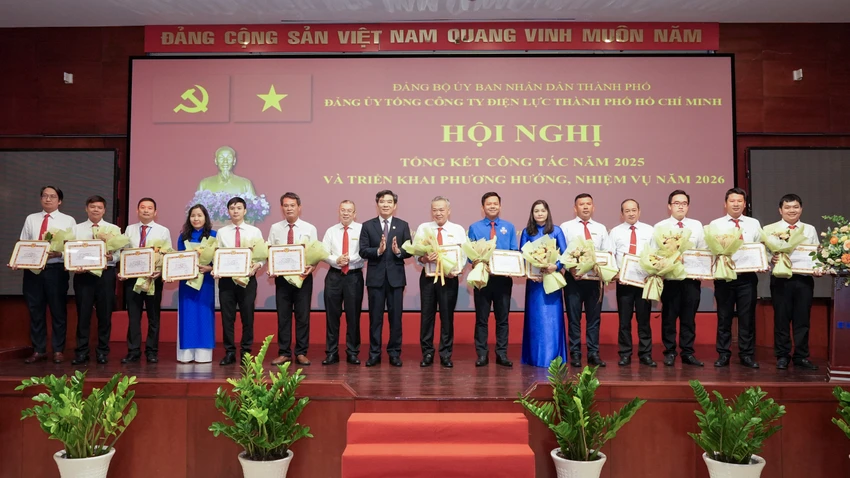 Điện lực TP.HCM đã nỗ lực vượt qua thách thức, đảm bảo cung ứng điện đầy đủ, ổn định,