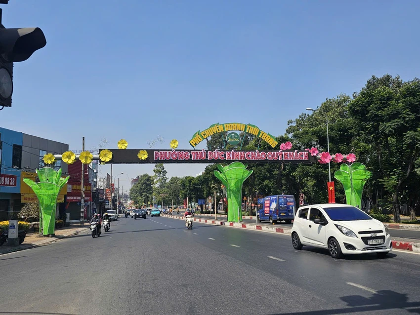 phuong-thu-duc.jpg