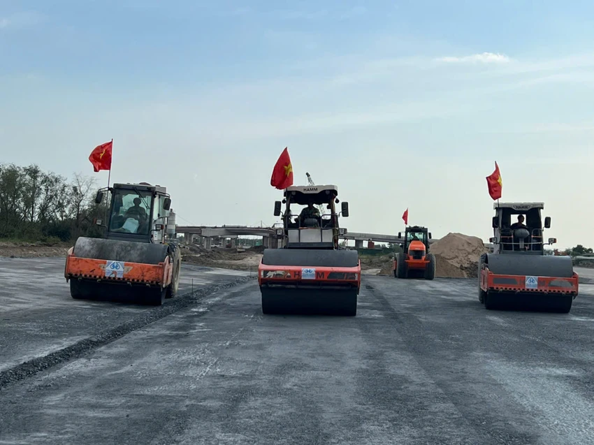 1-vanh-dai-3-02.jpg
