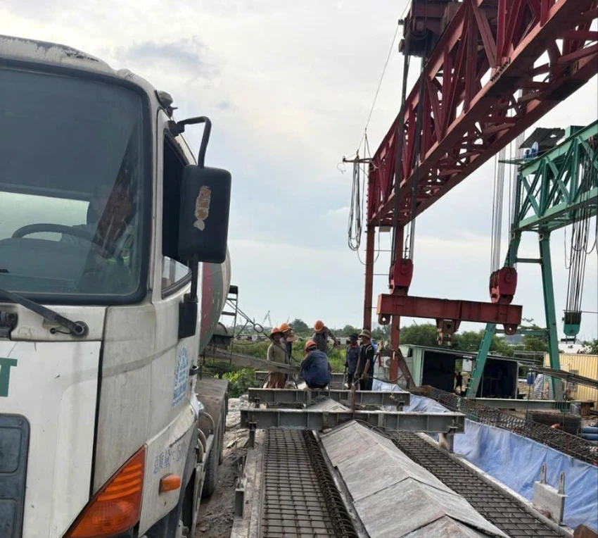 1-vanh-dai-3-05.jpg