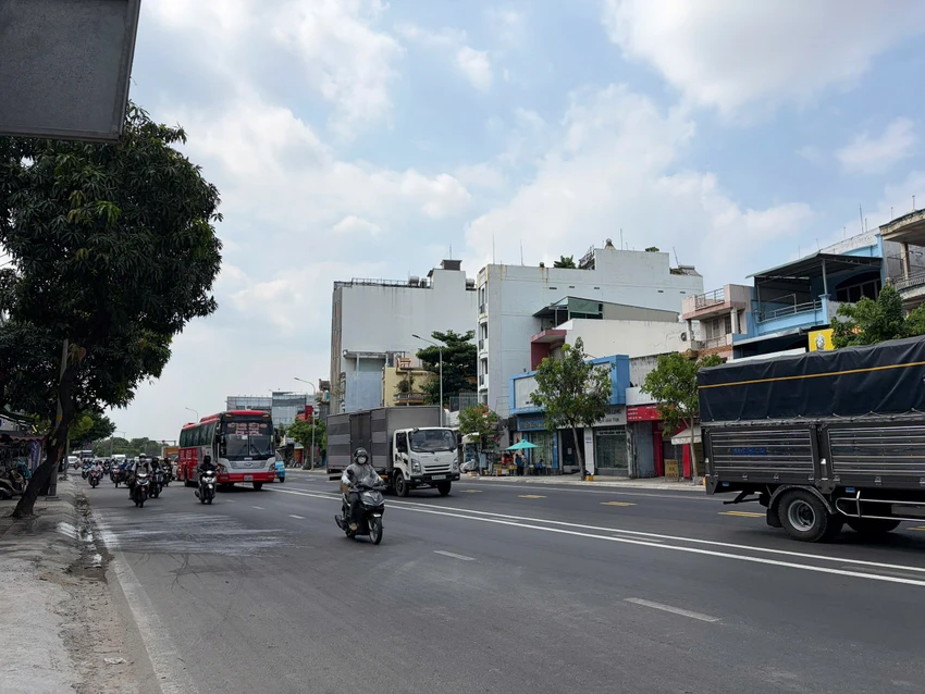3-cong-hoa.jpg