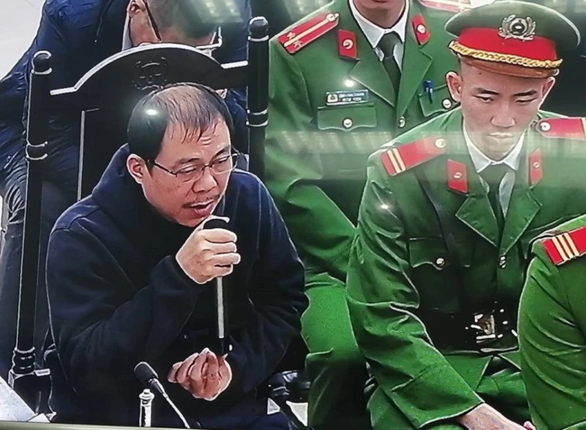 Đang tuyên án ông Nguyễn Bắc Son cùng đồng phạm ảnh 2