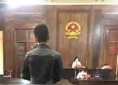 Tòa tuyên 9 tháng nhưng bản án ghi thành 9 năm tù