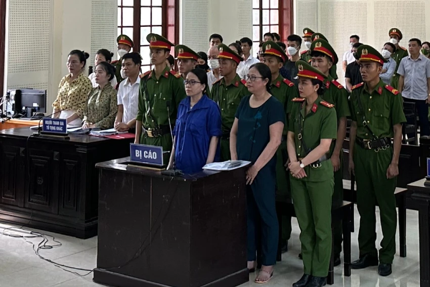 Các bị cáo tại tòa Các bị cáo tại tòa
