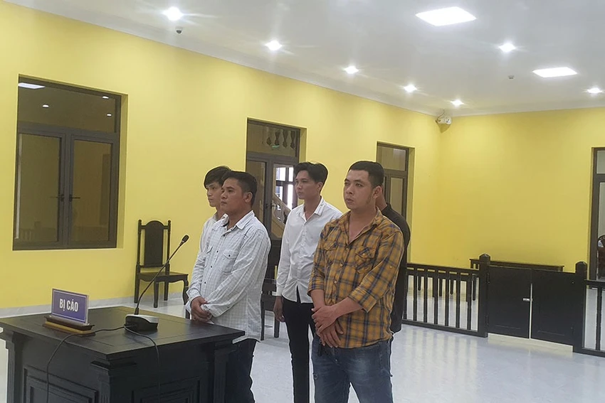 bị cáo tự tử kêu oan