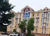 Báo cáo Bộ Công an vụ lãnh đạo huyện đánh bạc trong trụ sở
