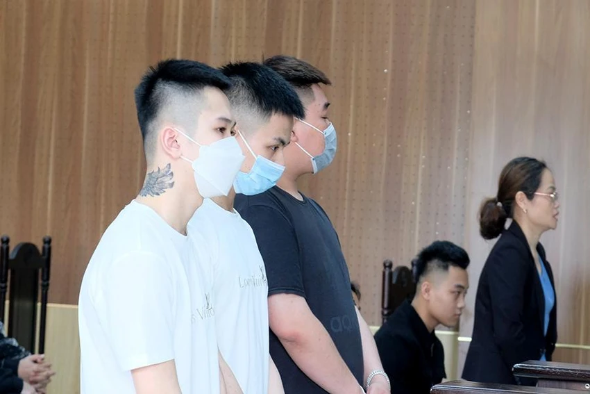 Ba bị cáo tại phiên tòa sơ thẩm. Ảnh: CTV